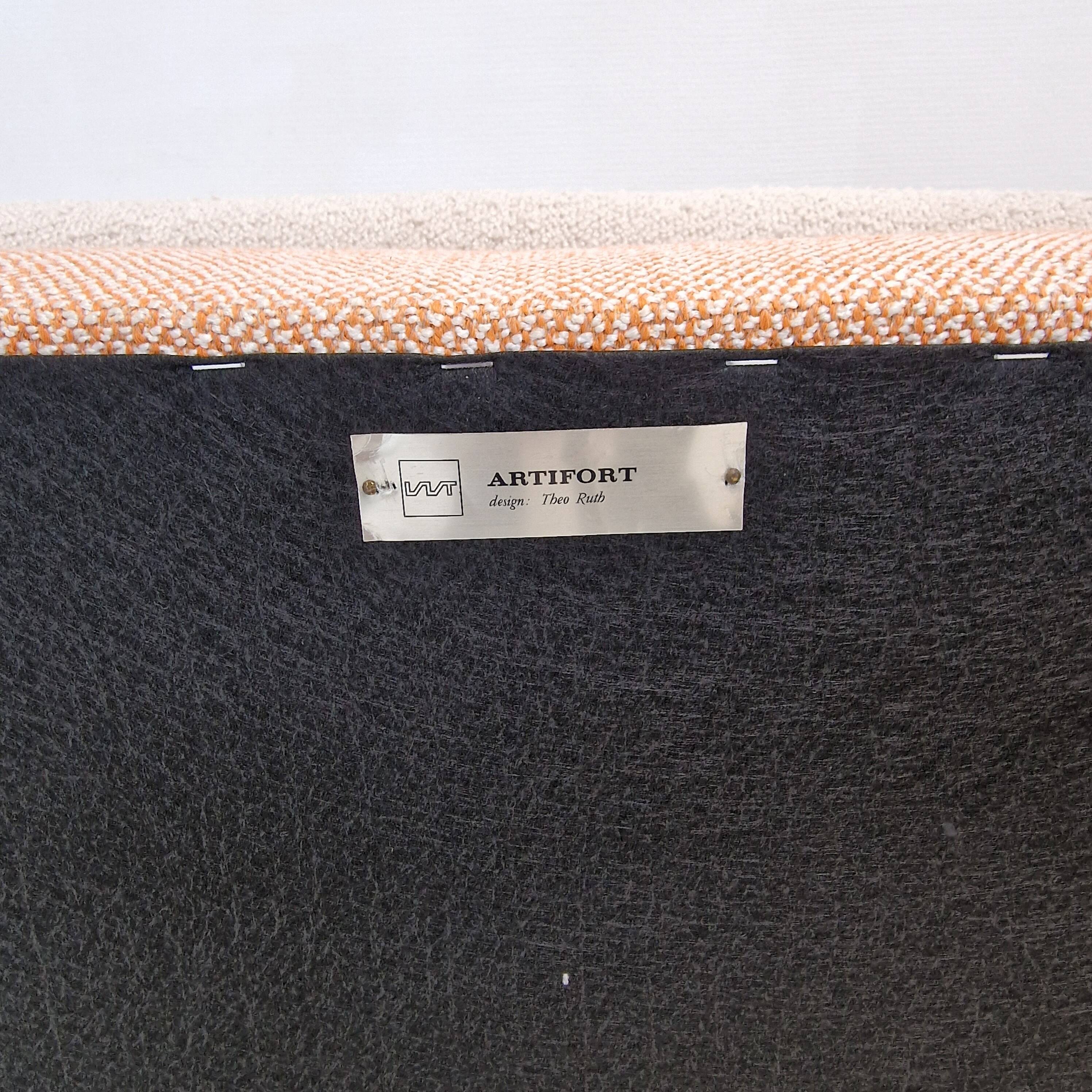 Set of 2 Artifort 410 Chairs by Theo Ruth, 1950s