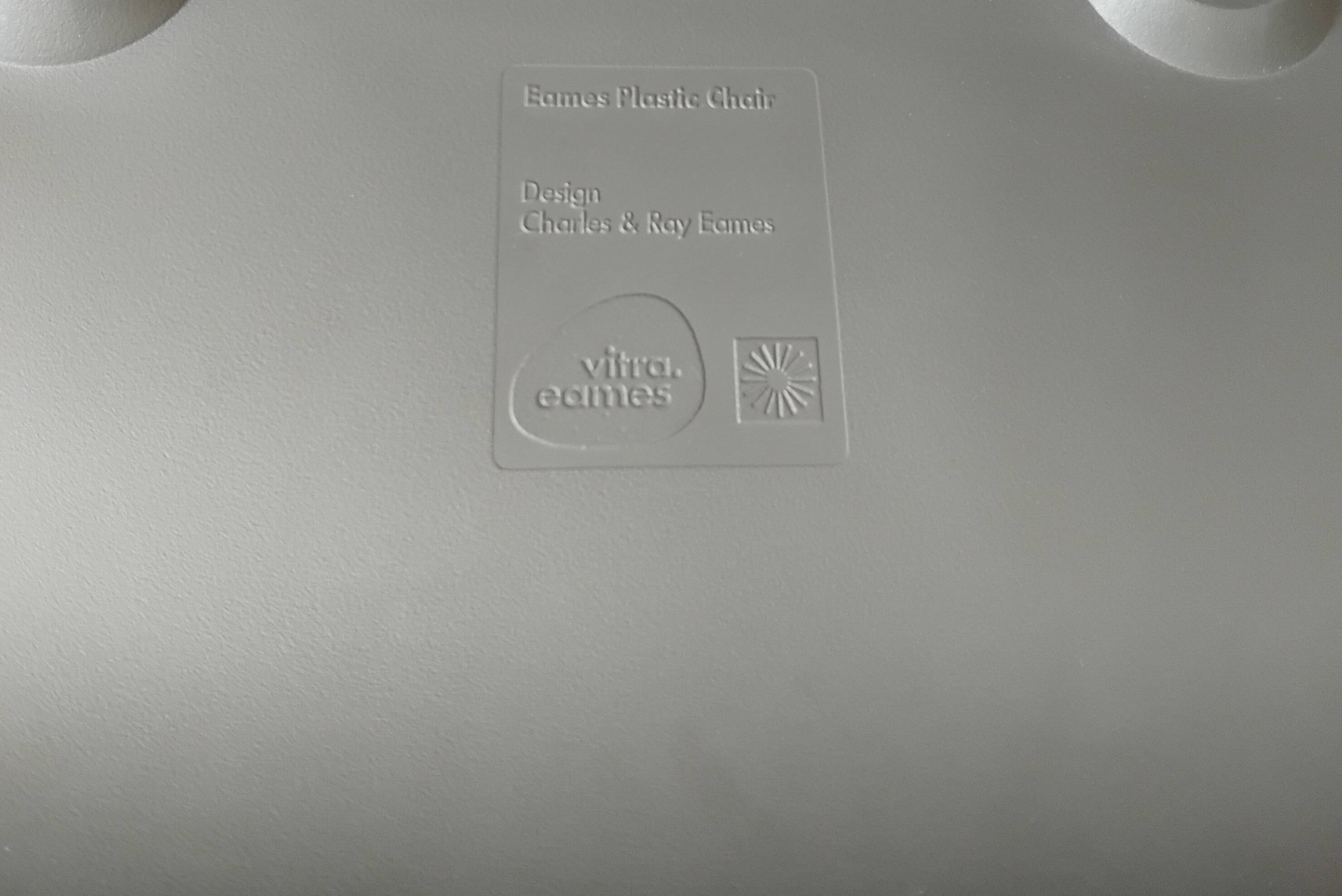 Set of two Eames chairs - Vitra