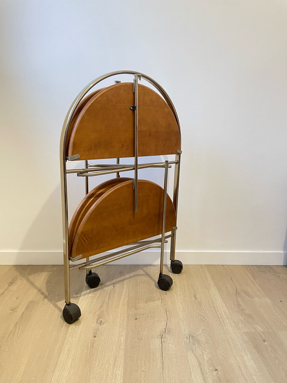 Folding service vintage castors solid wood 70s