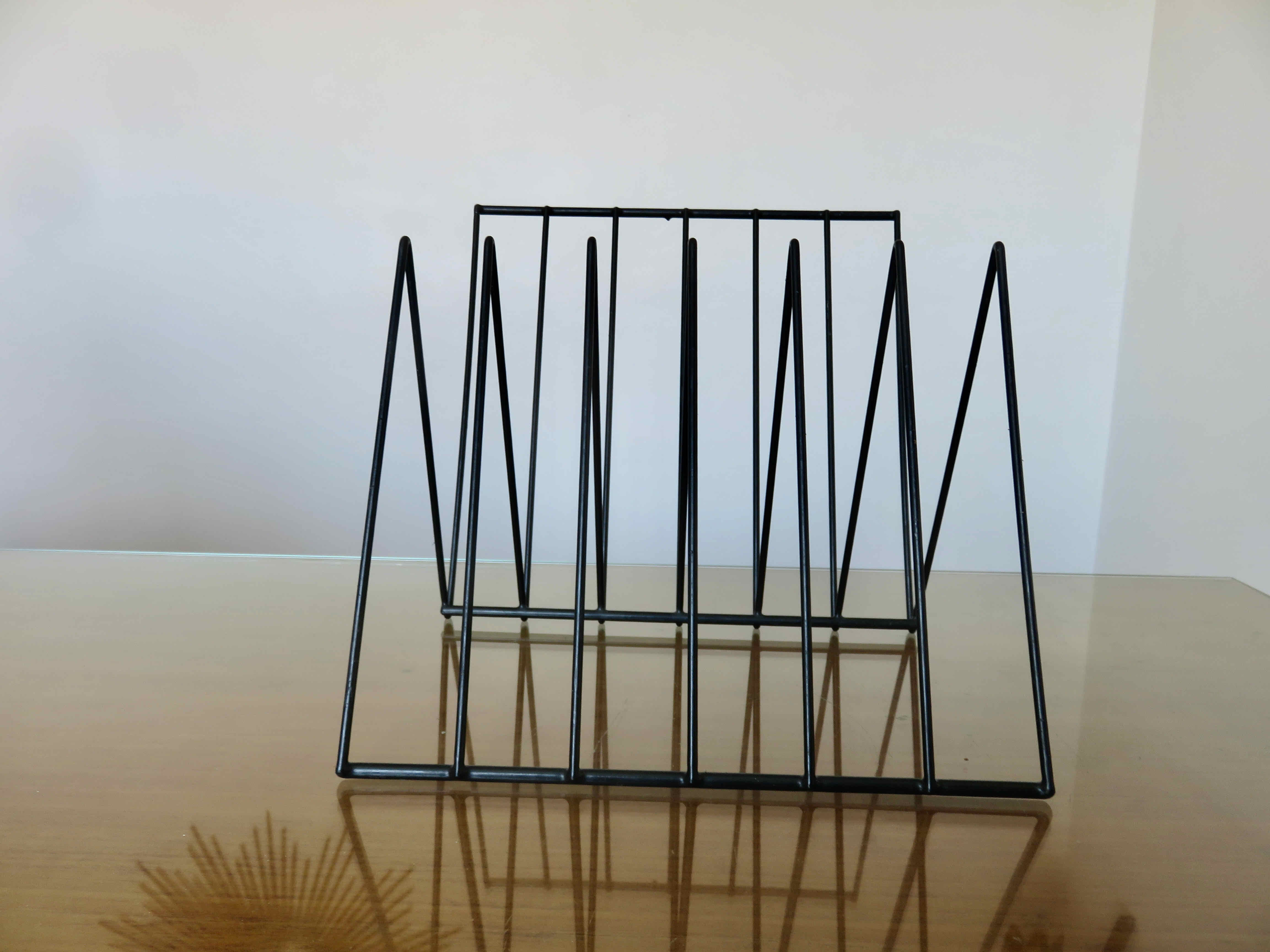 Z magazine holder in black lacquered metal 70s