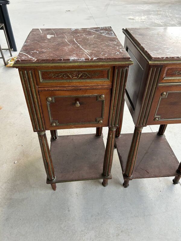 Table de chevet style Louis XVI