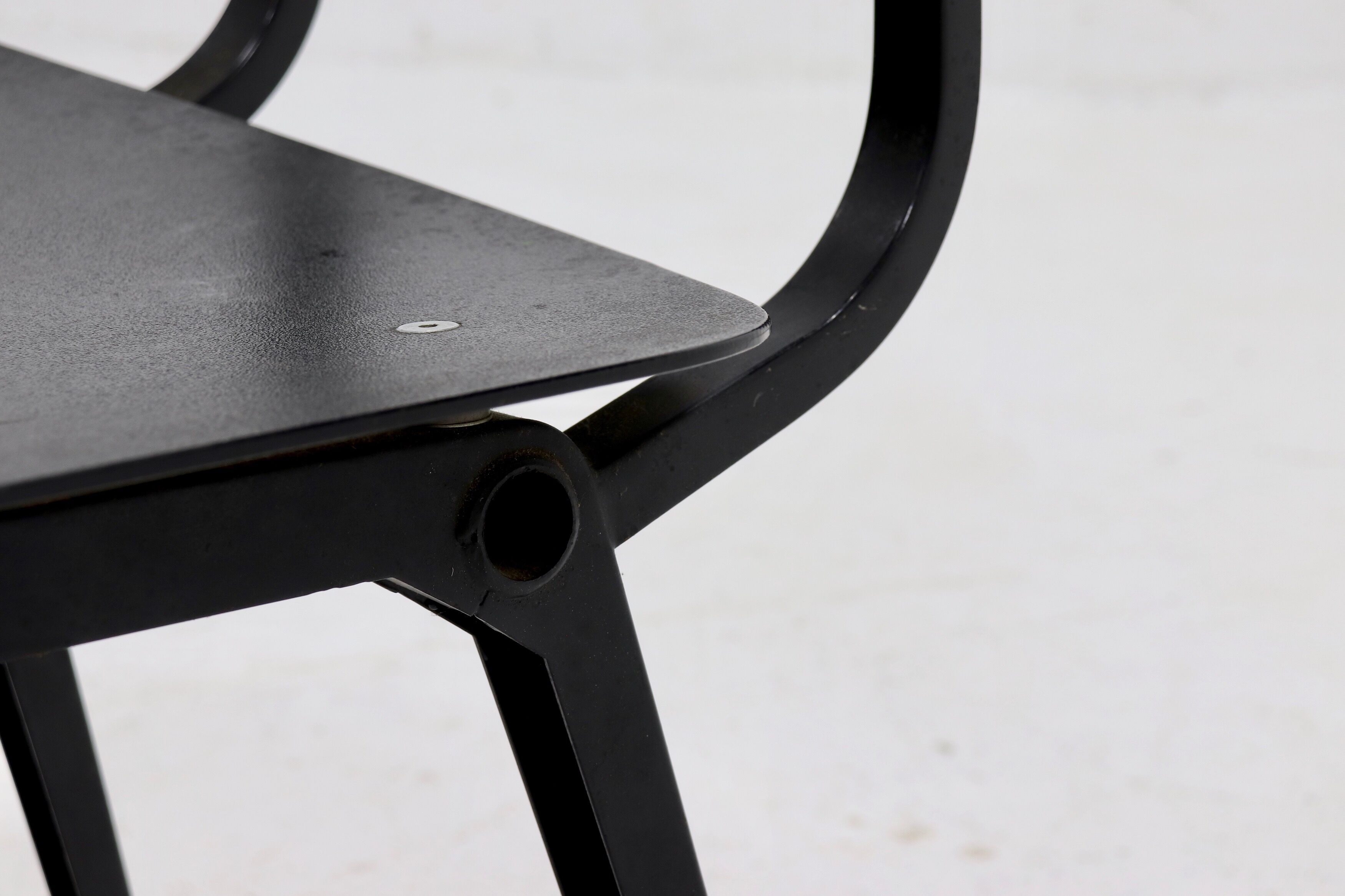 Revolt Chair by Friso Kramer for Ahrend De Cirkel 1960s