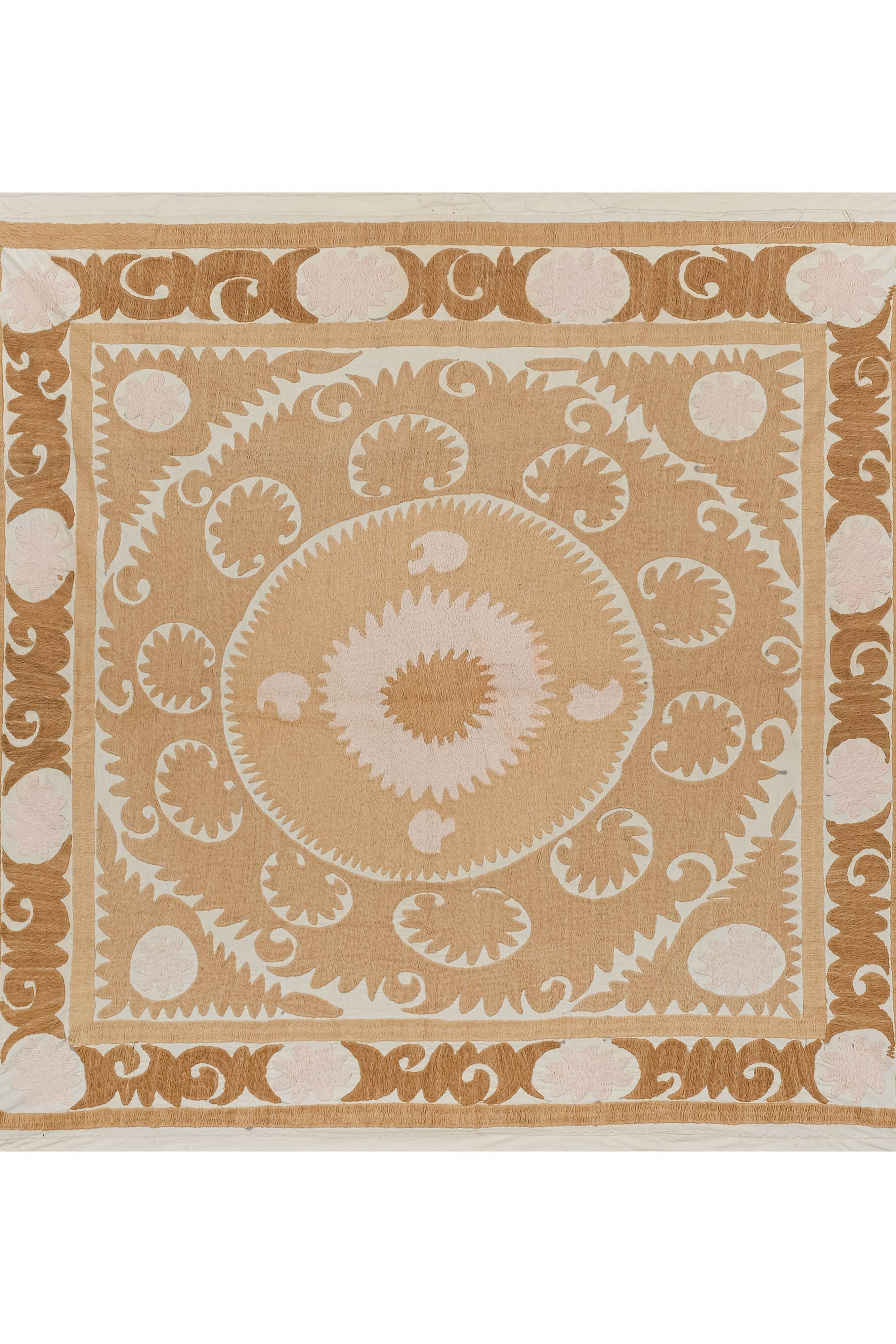 Suzani tapestry 133x137 cm