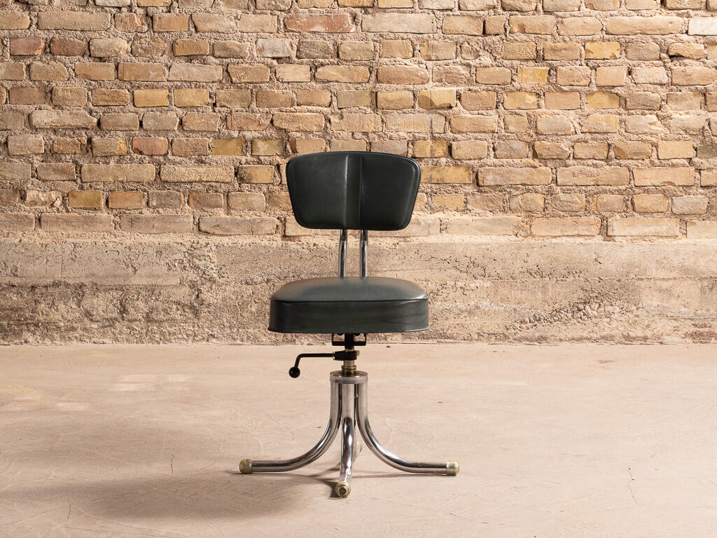Industrial craft chair made of metal and imitation leather