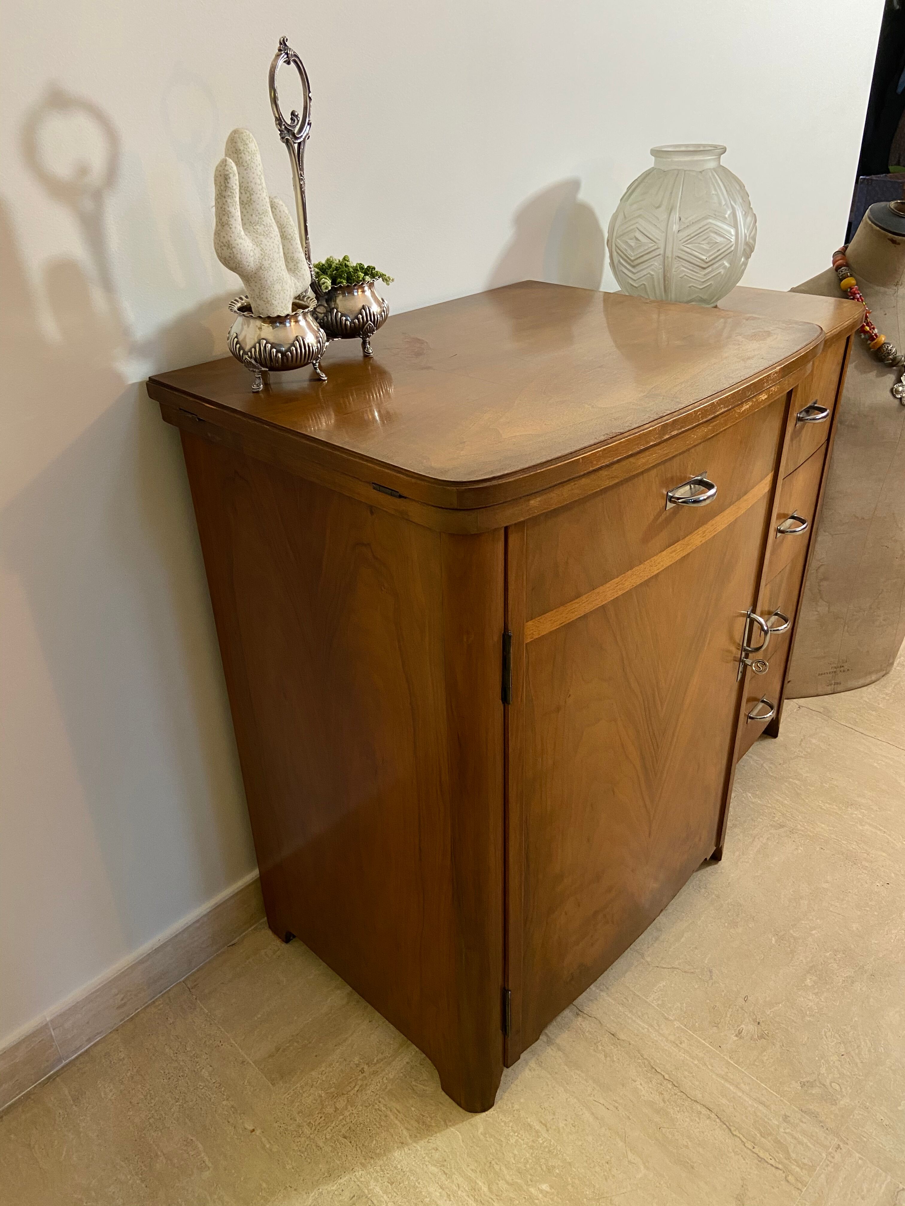 Art deco dresser, 30s