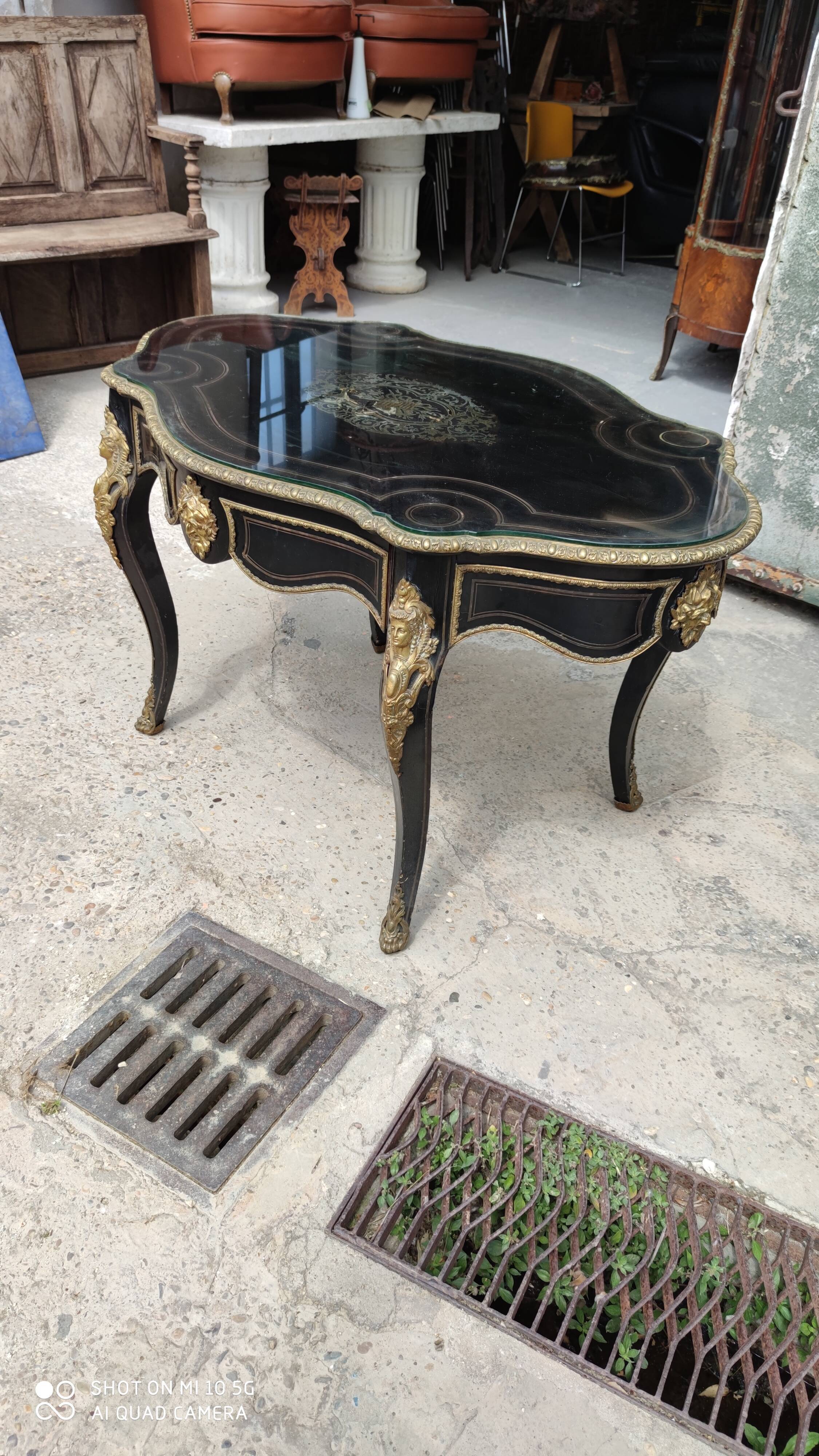 Table desk middle marquetry called "Boulle" napoleon III era