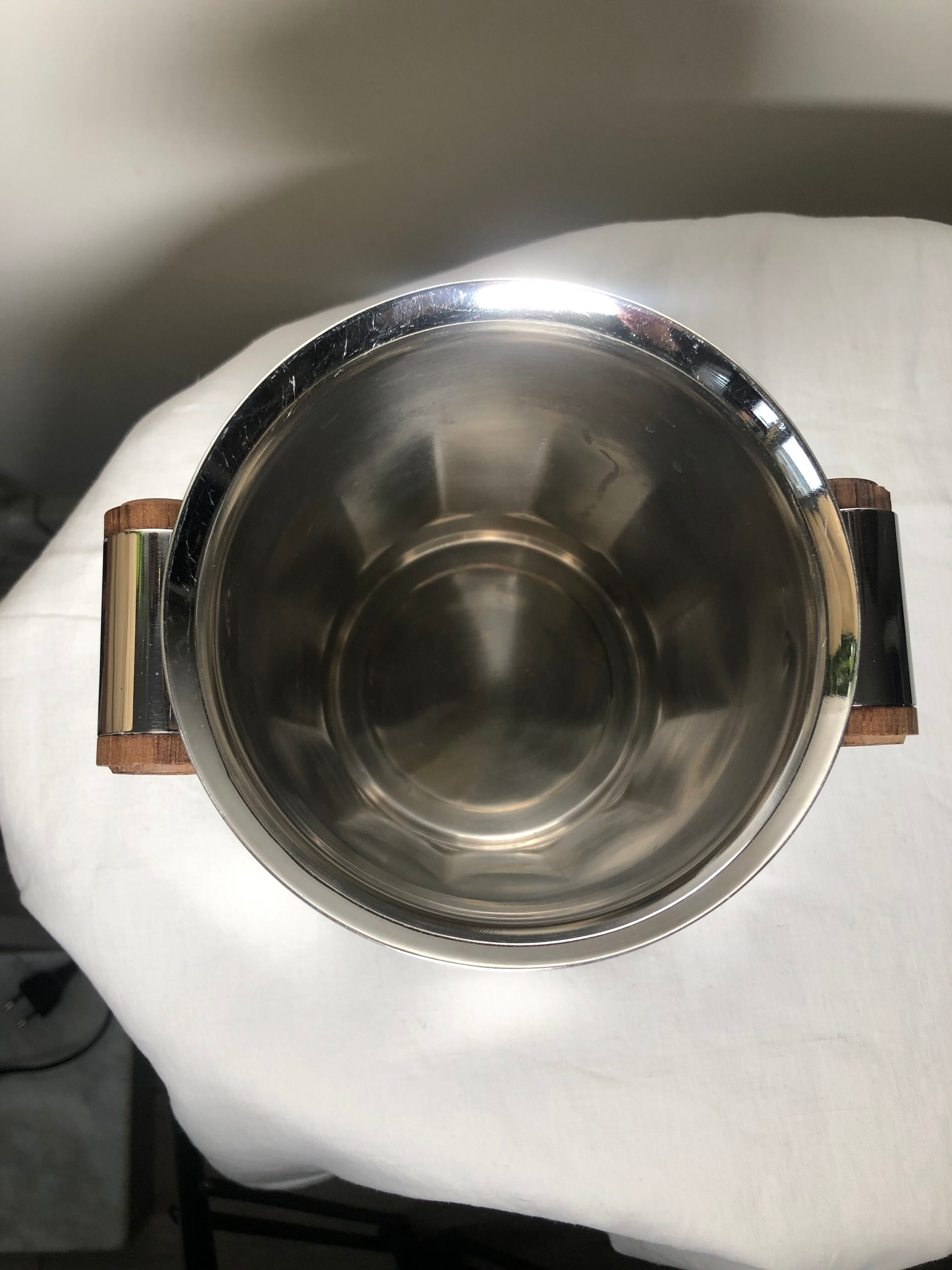 Art-deco ice bucket
