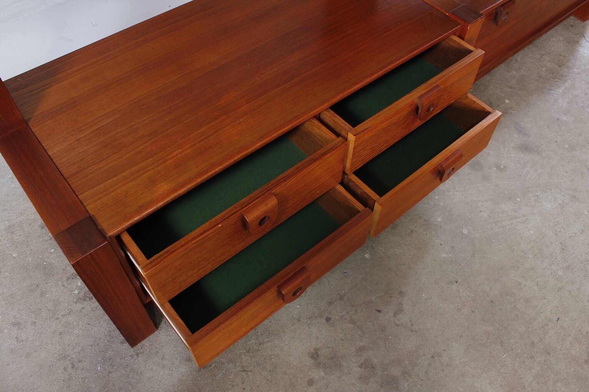 Teak cabinet shelf wall unit RT Möbel Ristenpatt design vintage