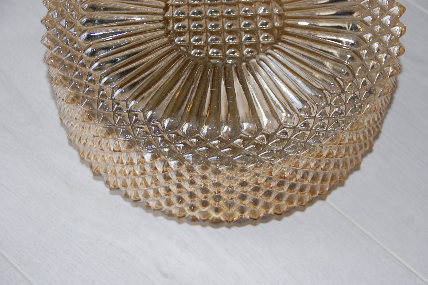 Plafonnier applique verre ciselé ambré