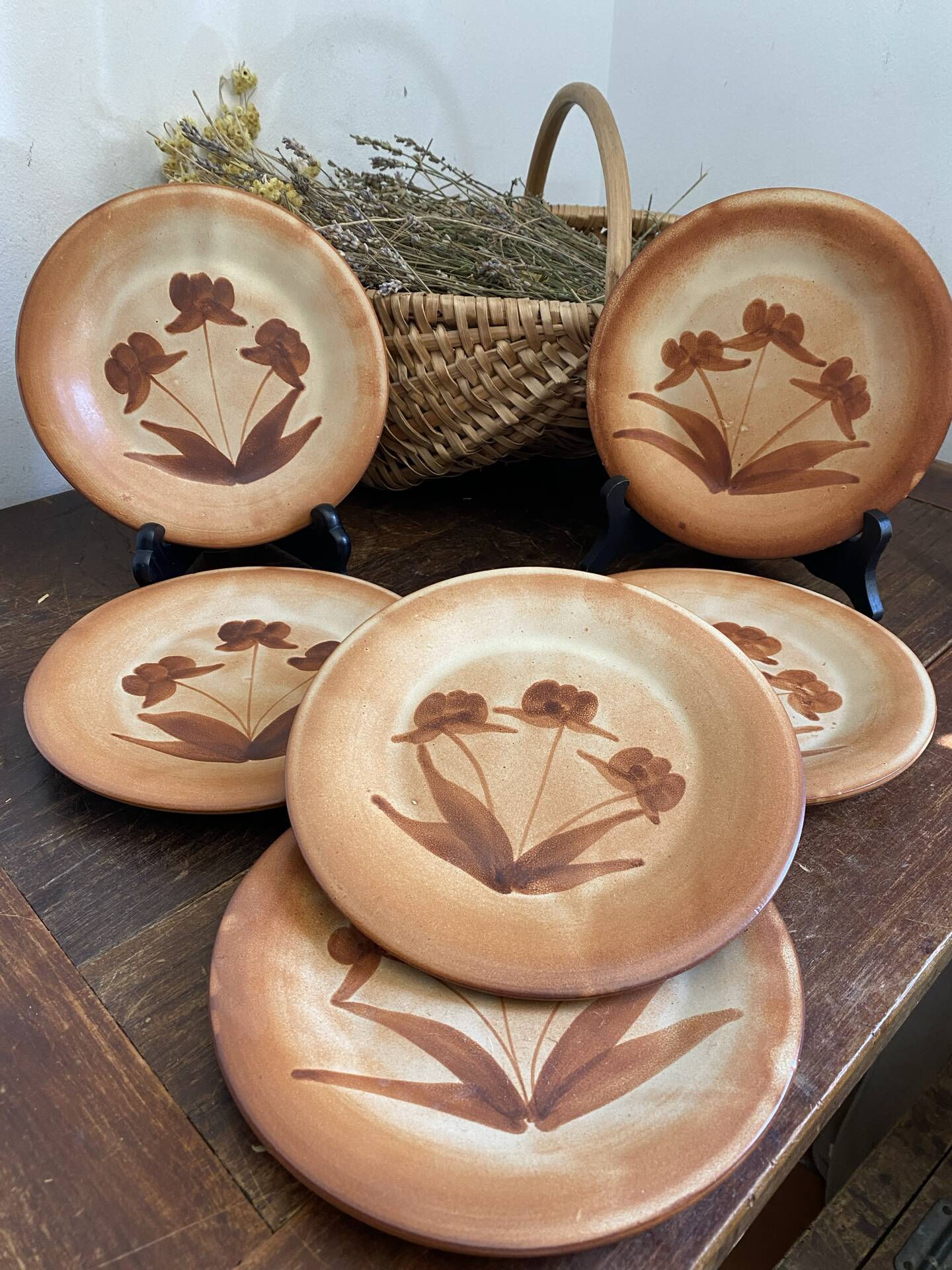 Stoneware dessert plates