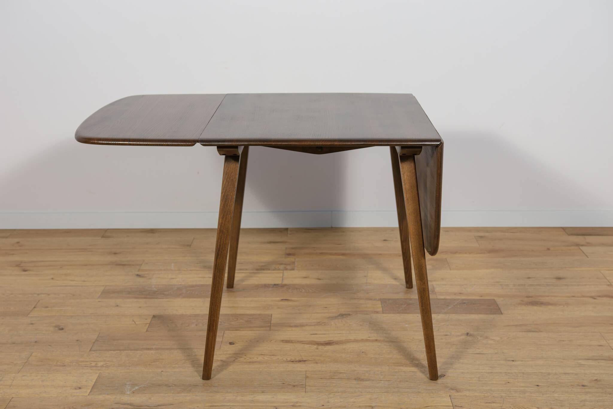 Table à manger Goldsmith Series par Lucian Ercolani pour Ercol, Royaume-Uni