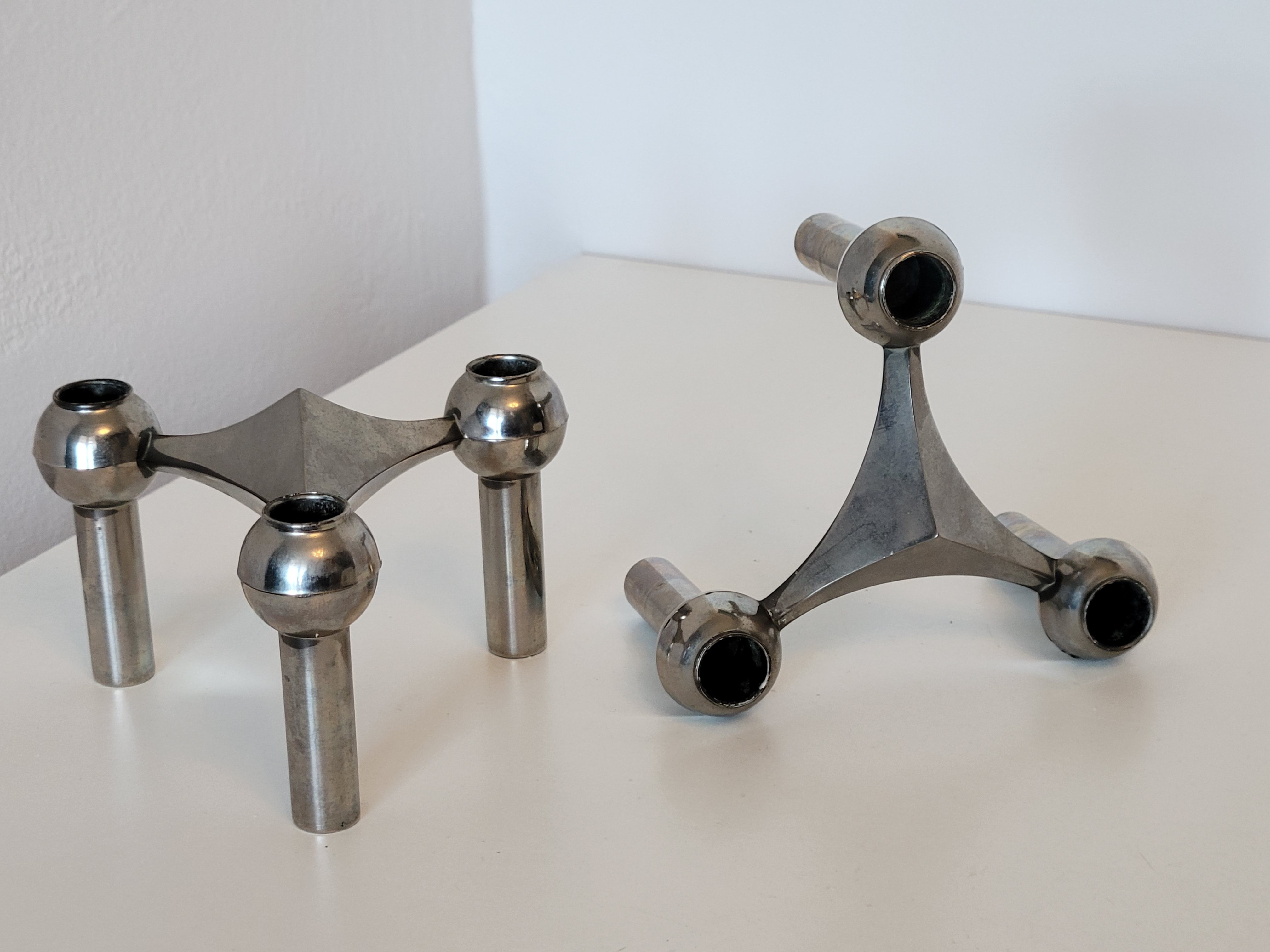 Pair of tripod candle holders design 60s NAGEL STOFF metal