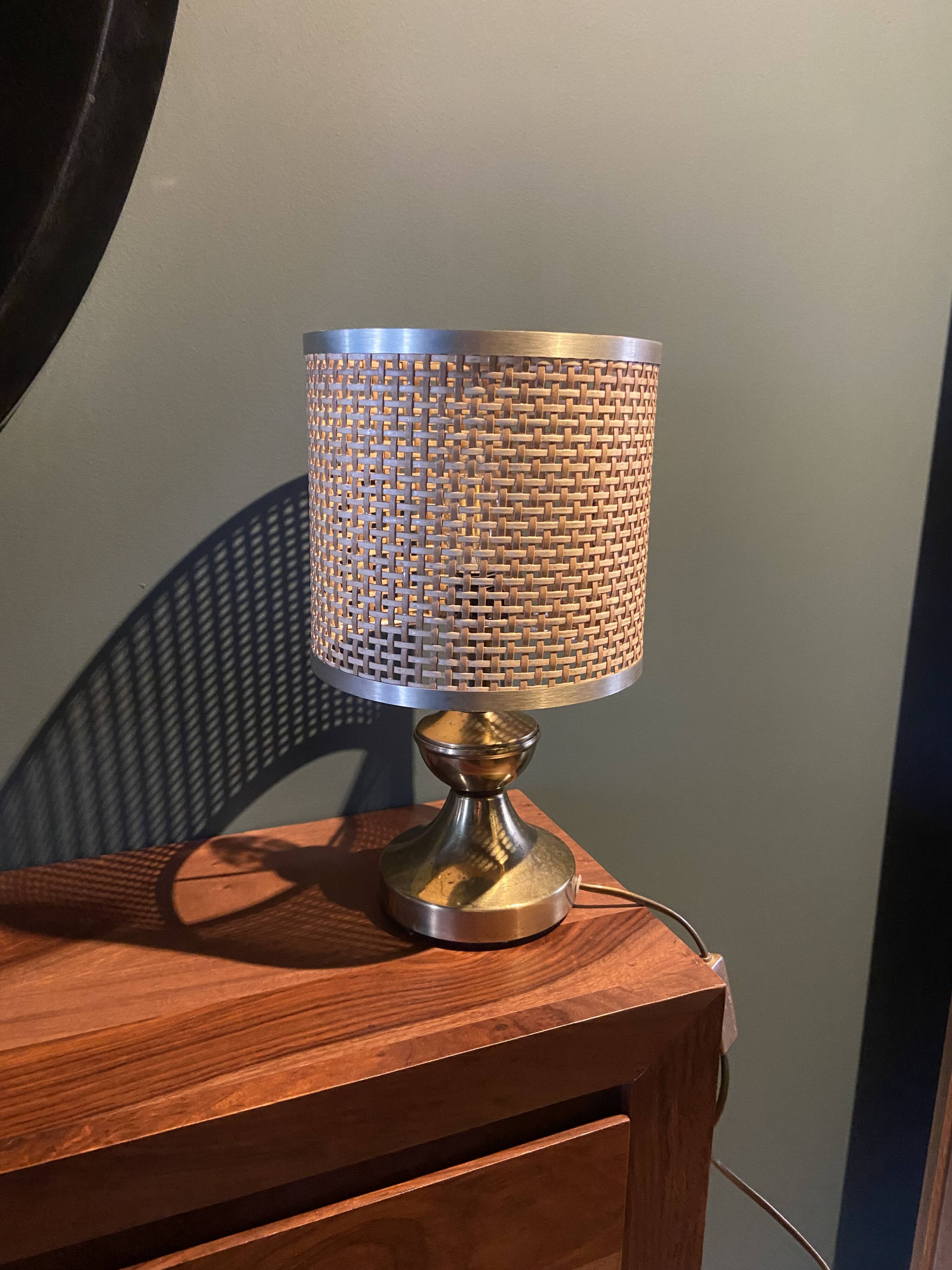 Lampe Mid Century en cannage