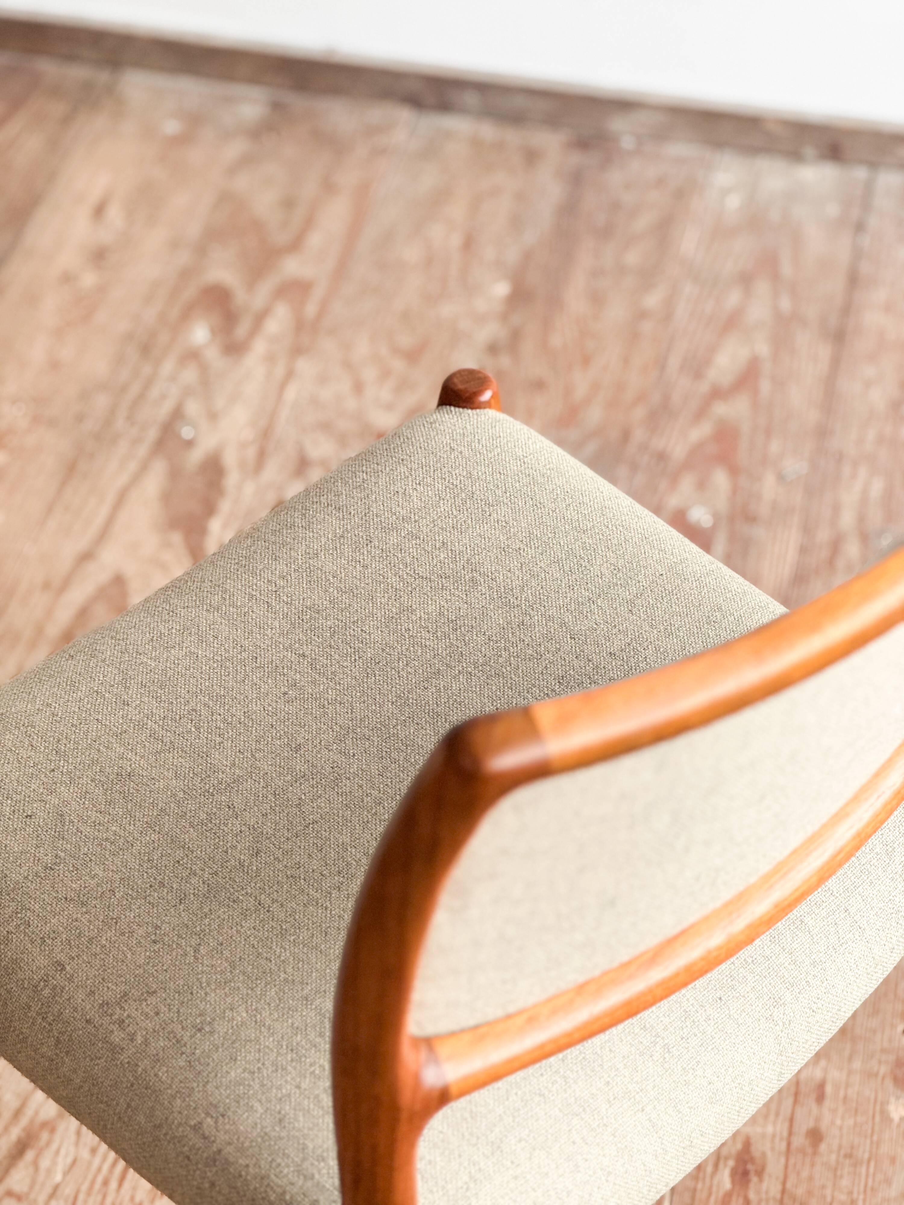 Paire de chaises modèle 80 de Niels O. Møller, Denmark