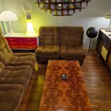 Italian design coffee table in burl wood by Roche Bobois, 1970s.