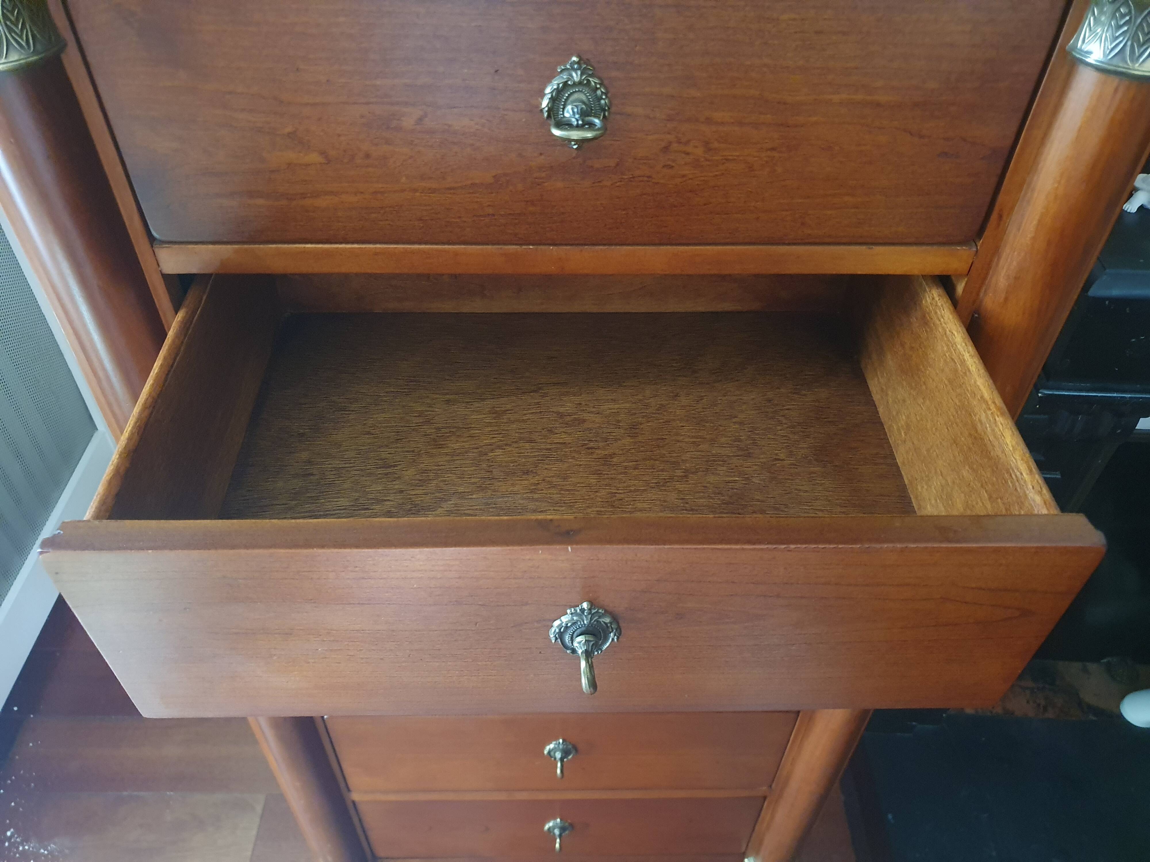 Chiffonier