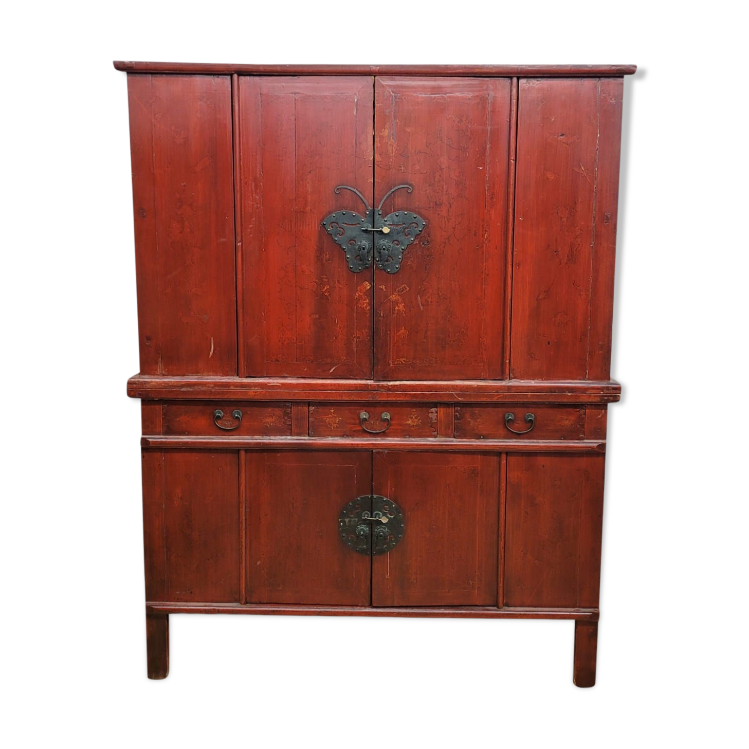 Asian wardrobe
