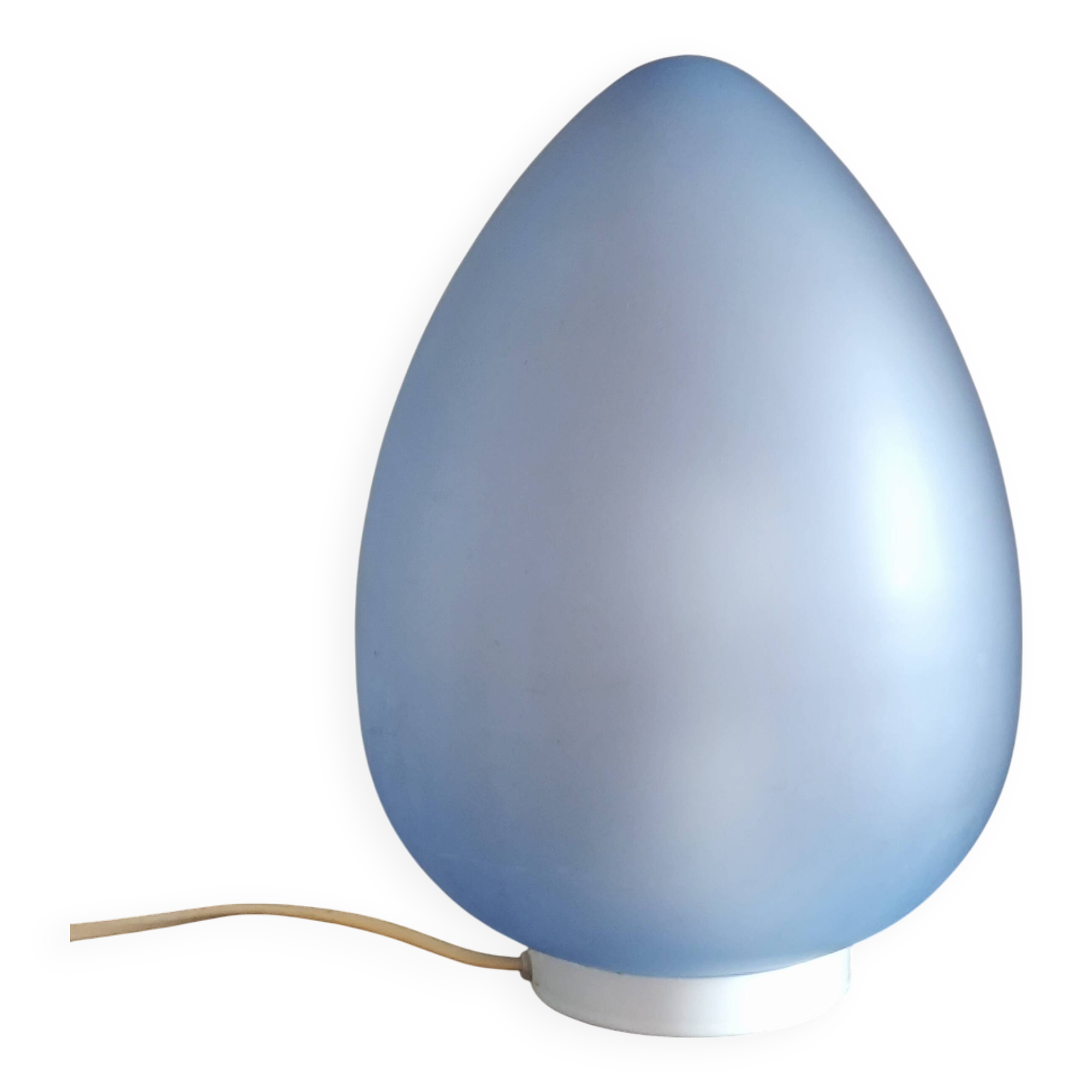 Uovo style ovoid lamp