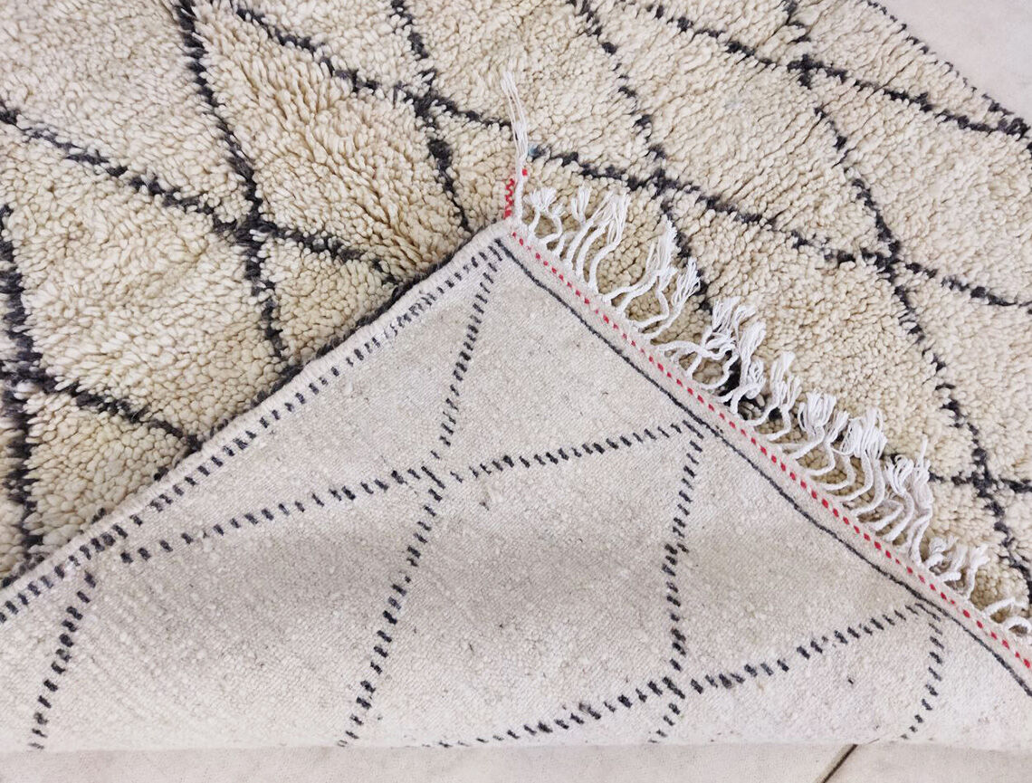 Moroccan Berber Carpet 291x116cm