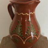 Vintage pitcher in glazed terracotta and polychrome décor