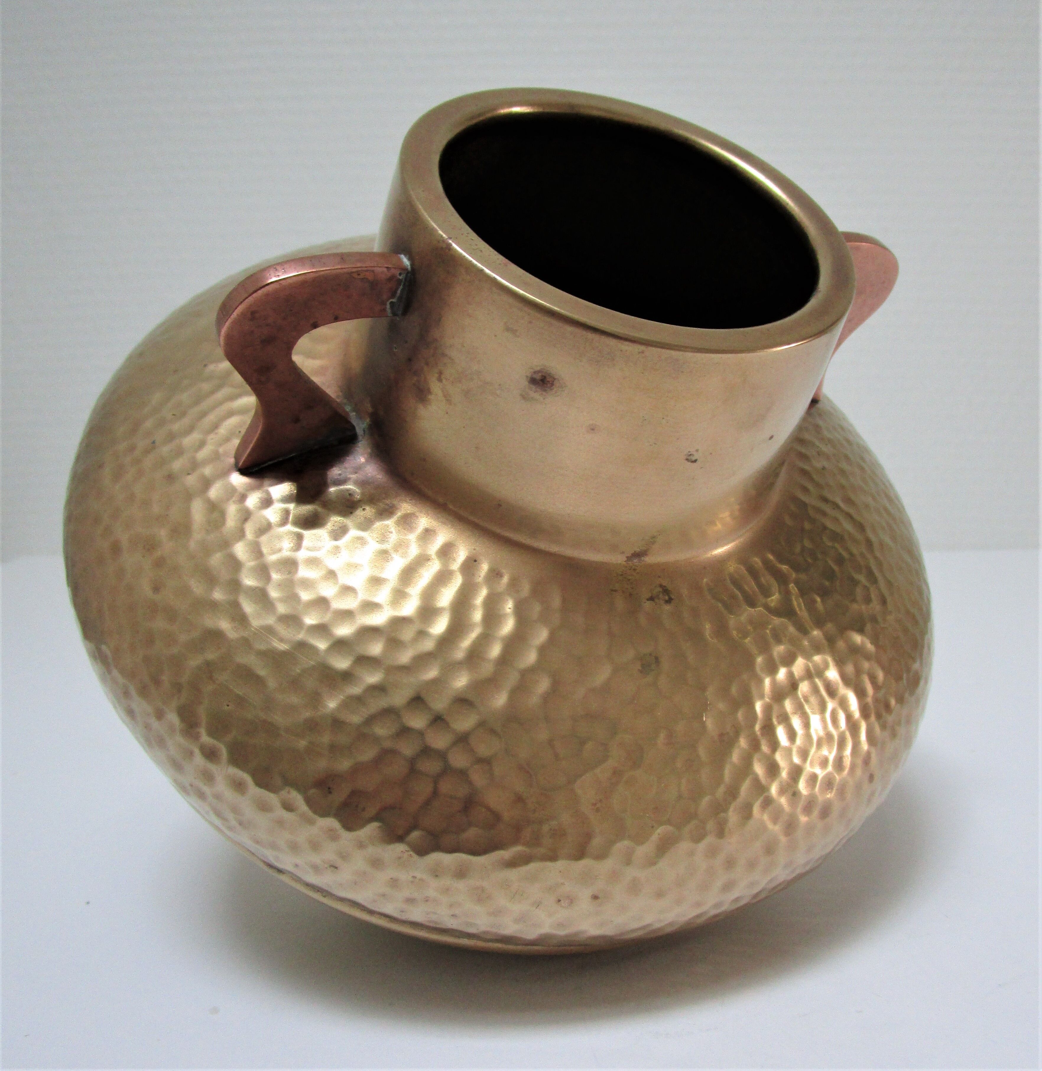 Vase pansu brass patinated vintage art deco style
