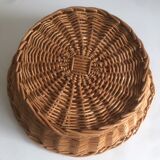 Wicker empty-pocket basket