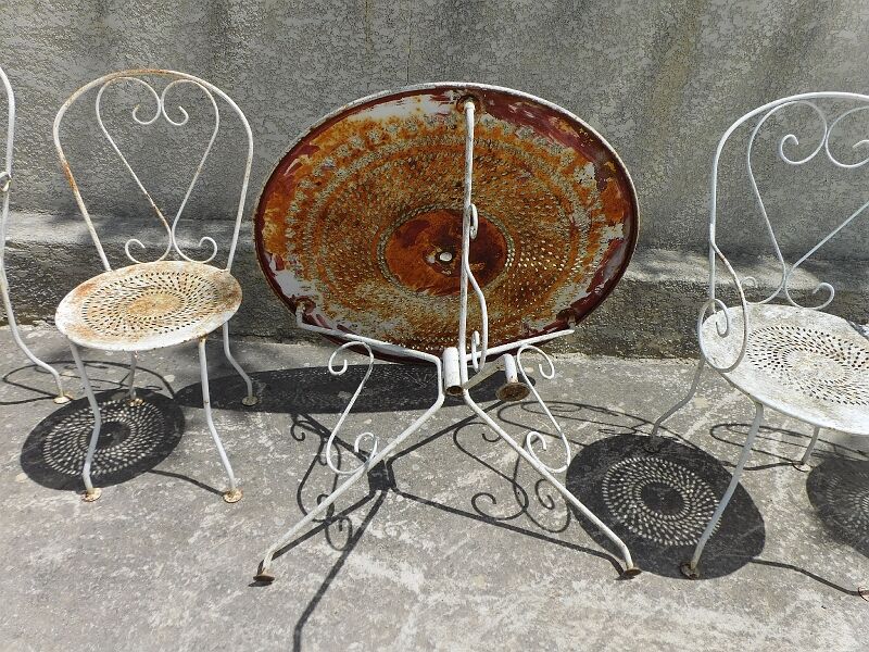 Iron garden furniture forge table, 2 armchairs and 2 chairs