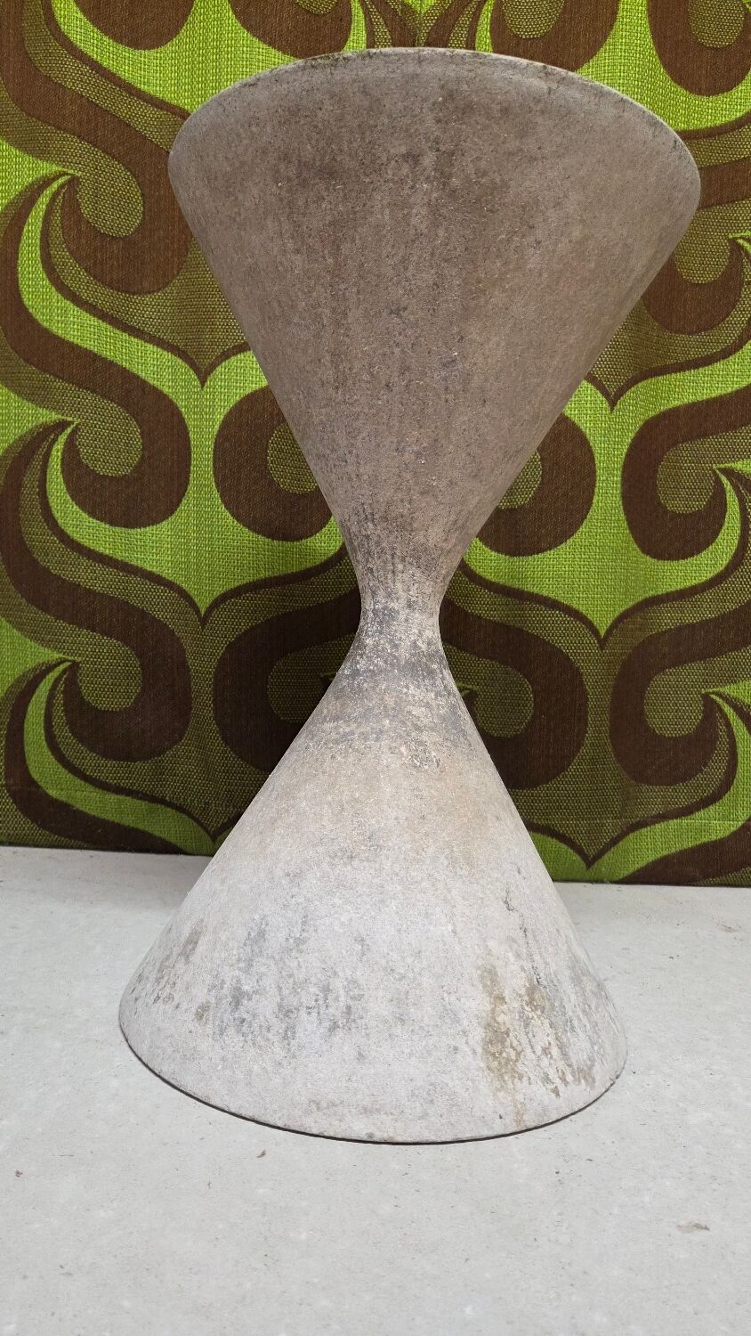 Diabolo Planter by Anton Bee for Eternit