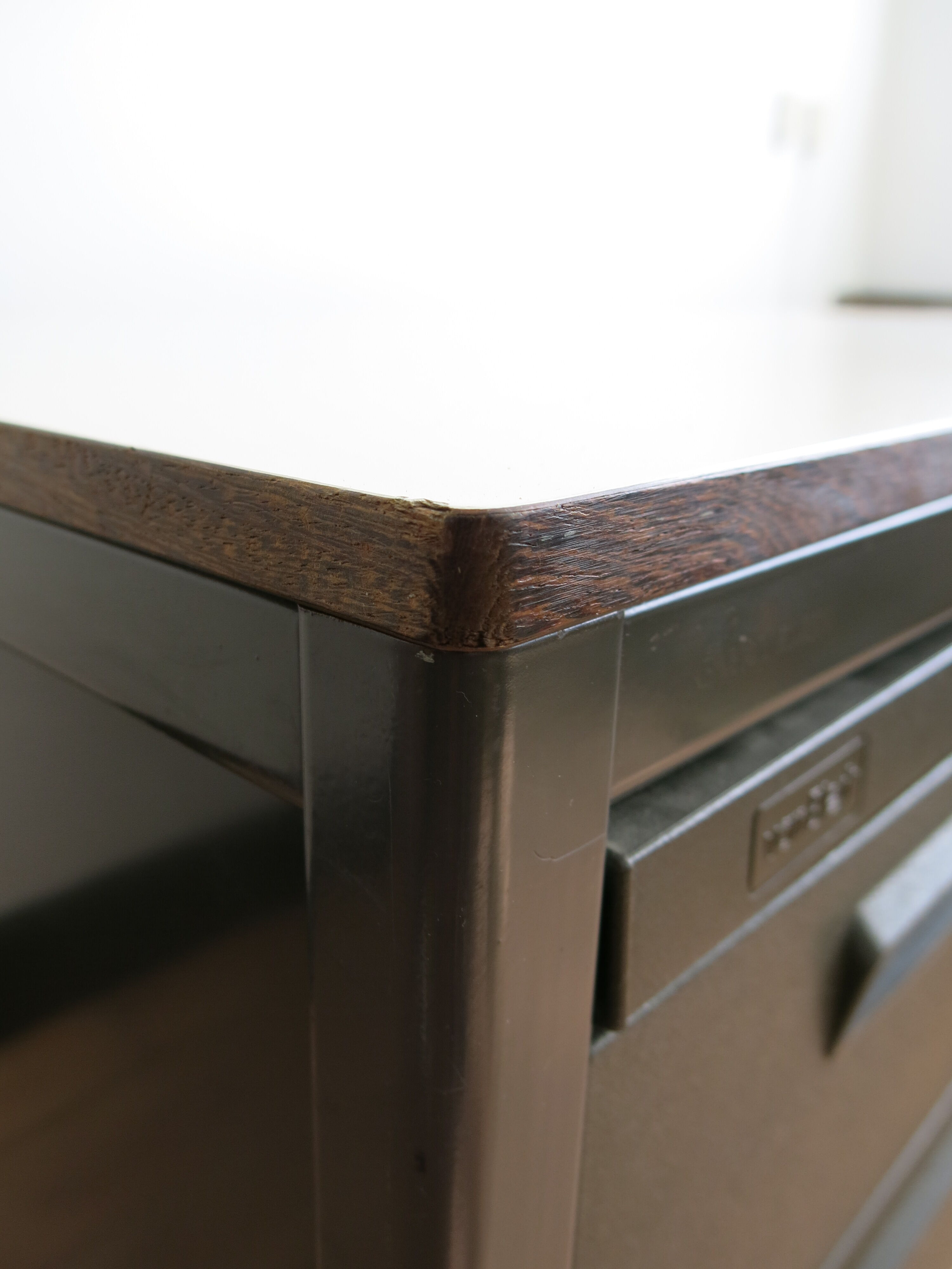 Van Blerk industrial office in steel and formica