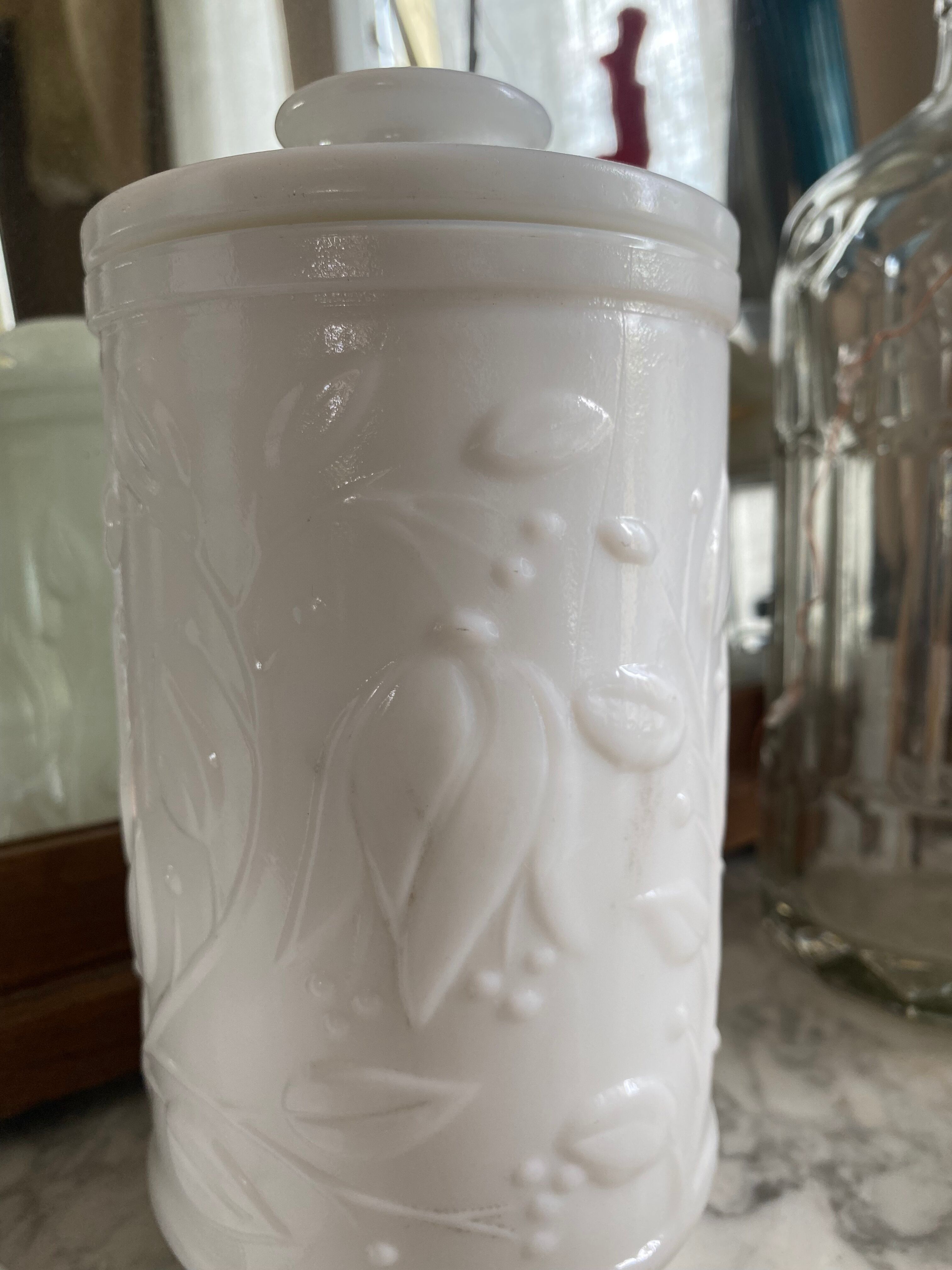 Opaline jar