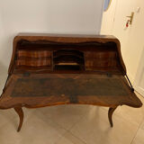 Speed bump desk