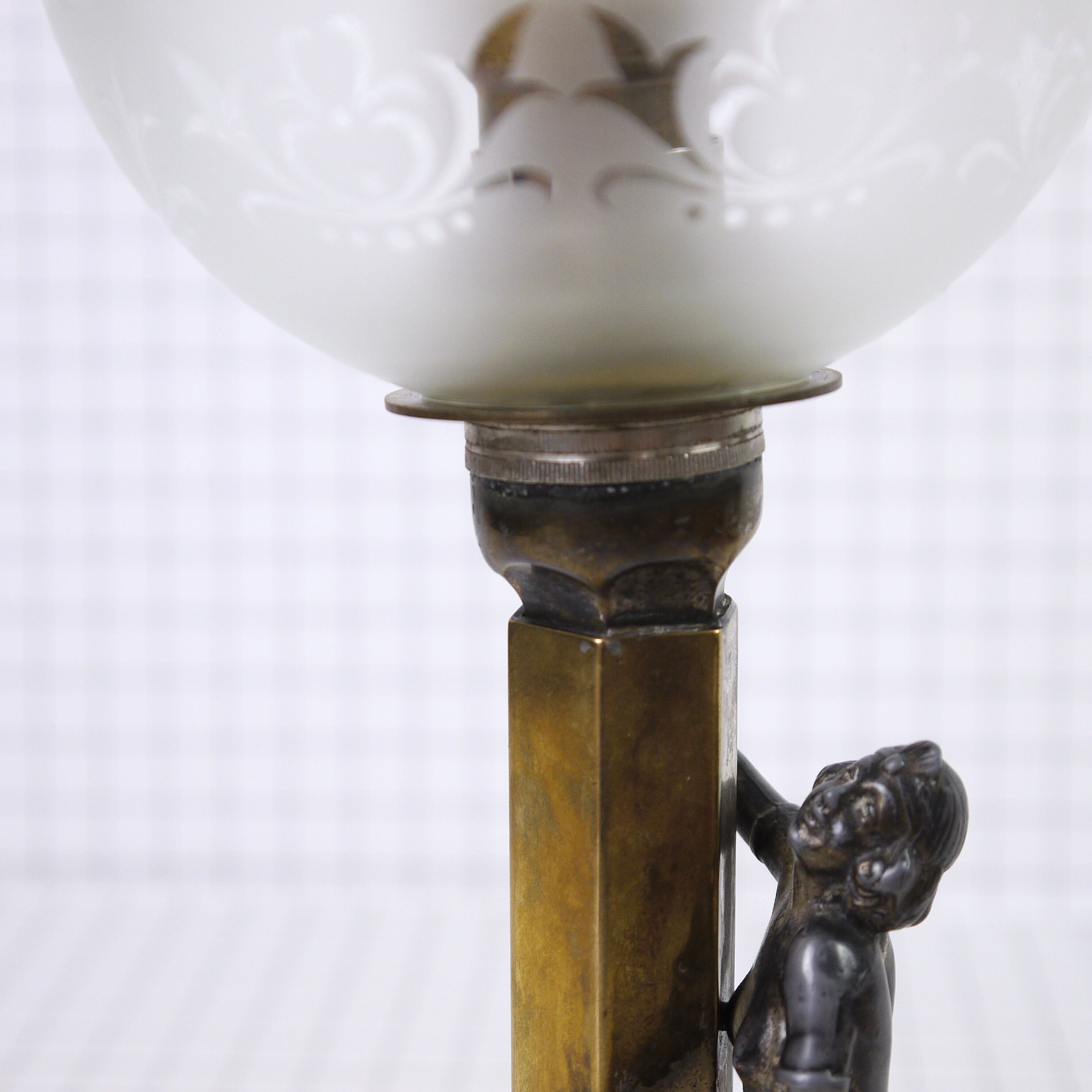 Lampe art déco sculpture de femme