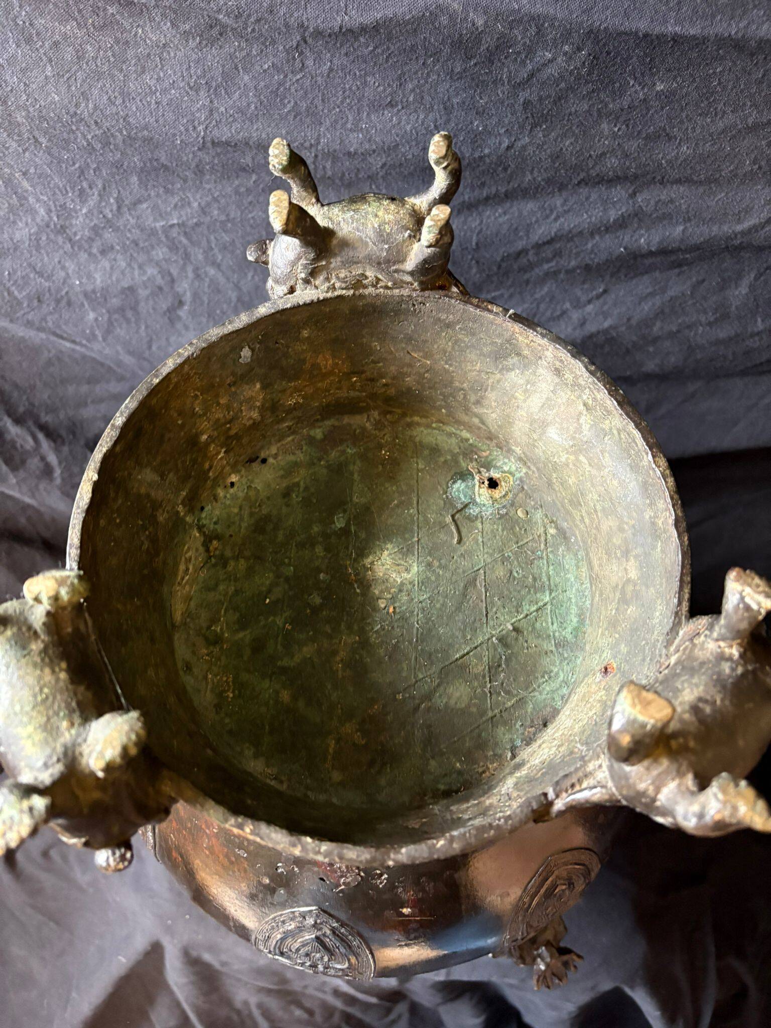 Chinese bronze baluster vase