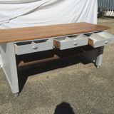 Parisian haberdashery counter