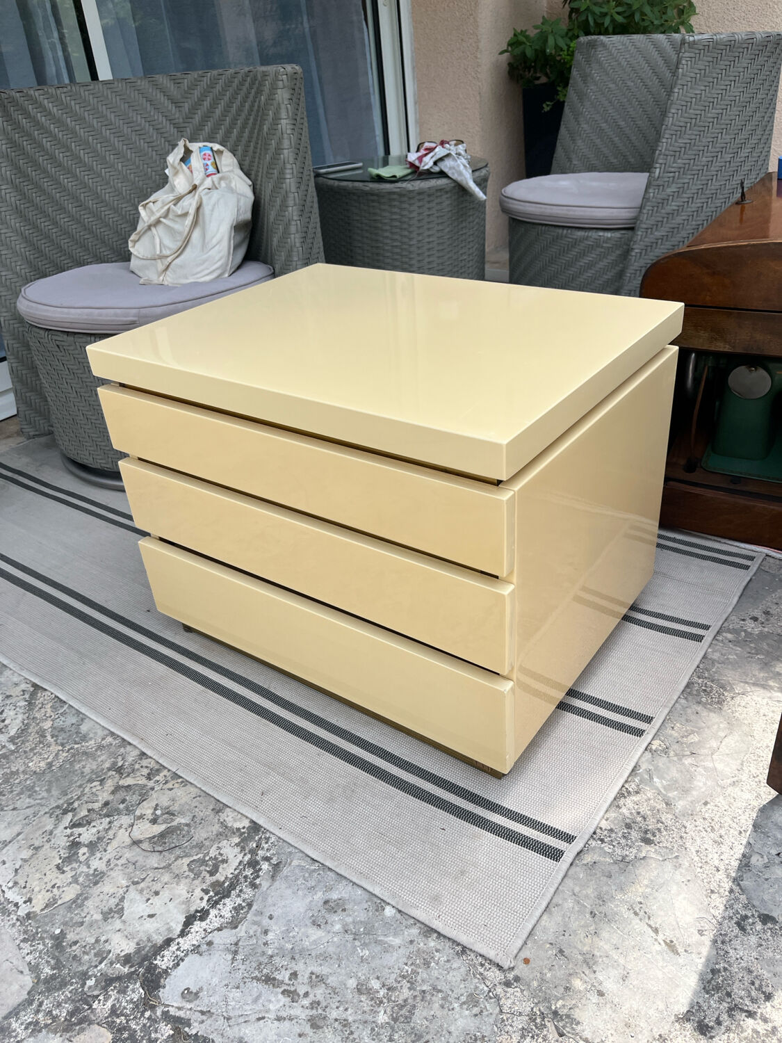 Vintage Bedside Table Jean-Claude Mahey - Beige Lacquer & Brass (Year)