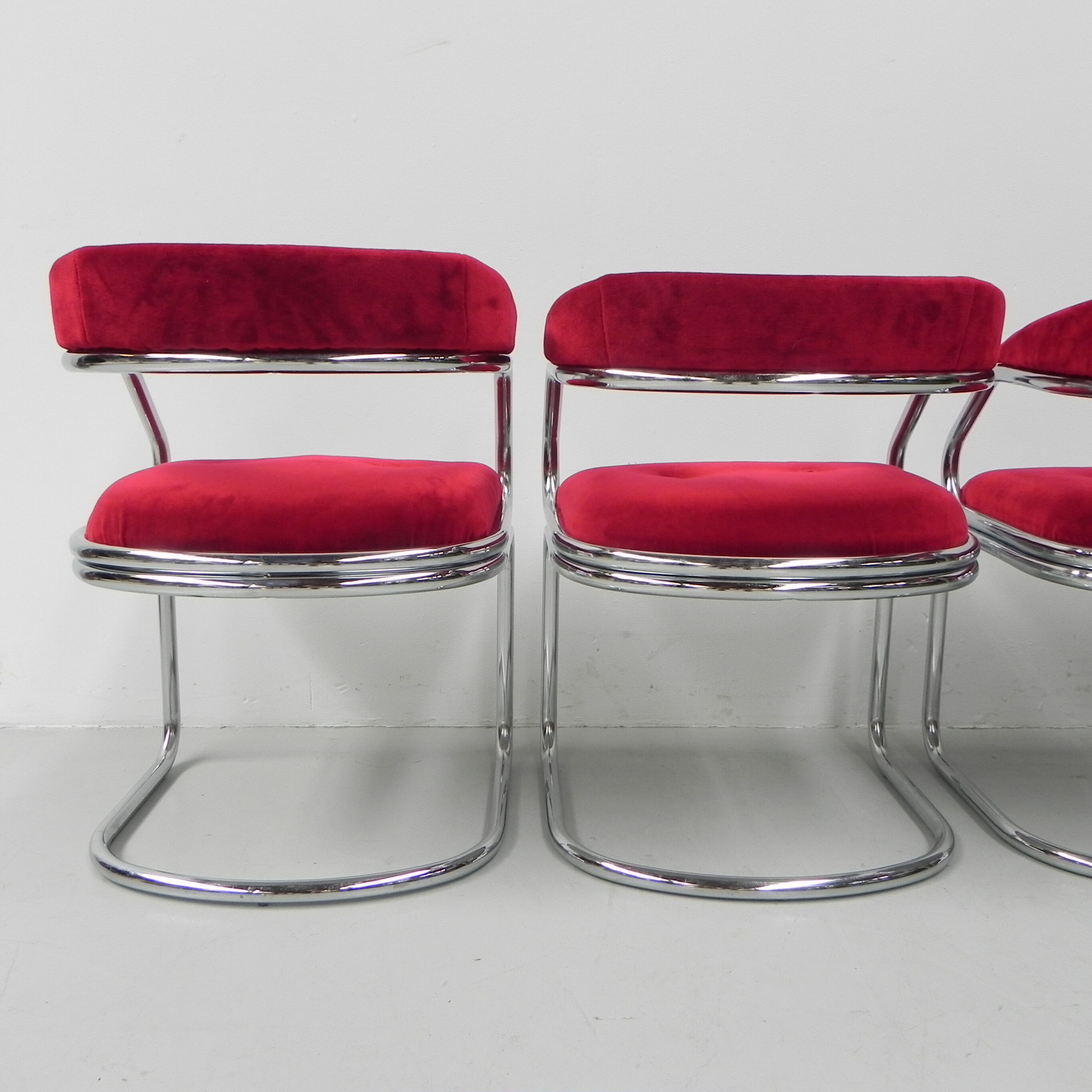 Set of 4 dining table chairs