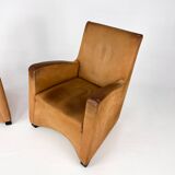 2 fauteuils Wittmann "Duke" en daim par Hannes Wettstein, 1990