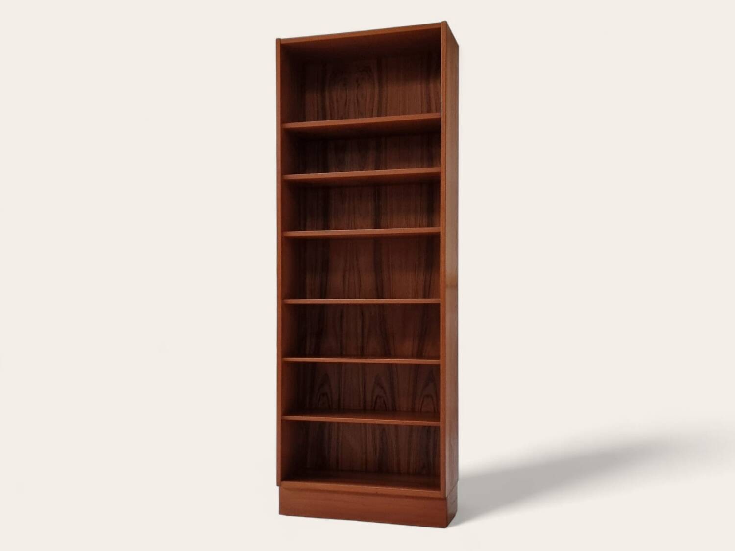 Bibliothèque du milieu du siècle