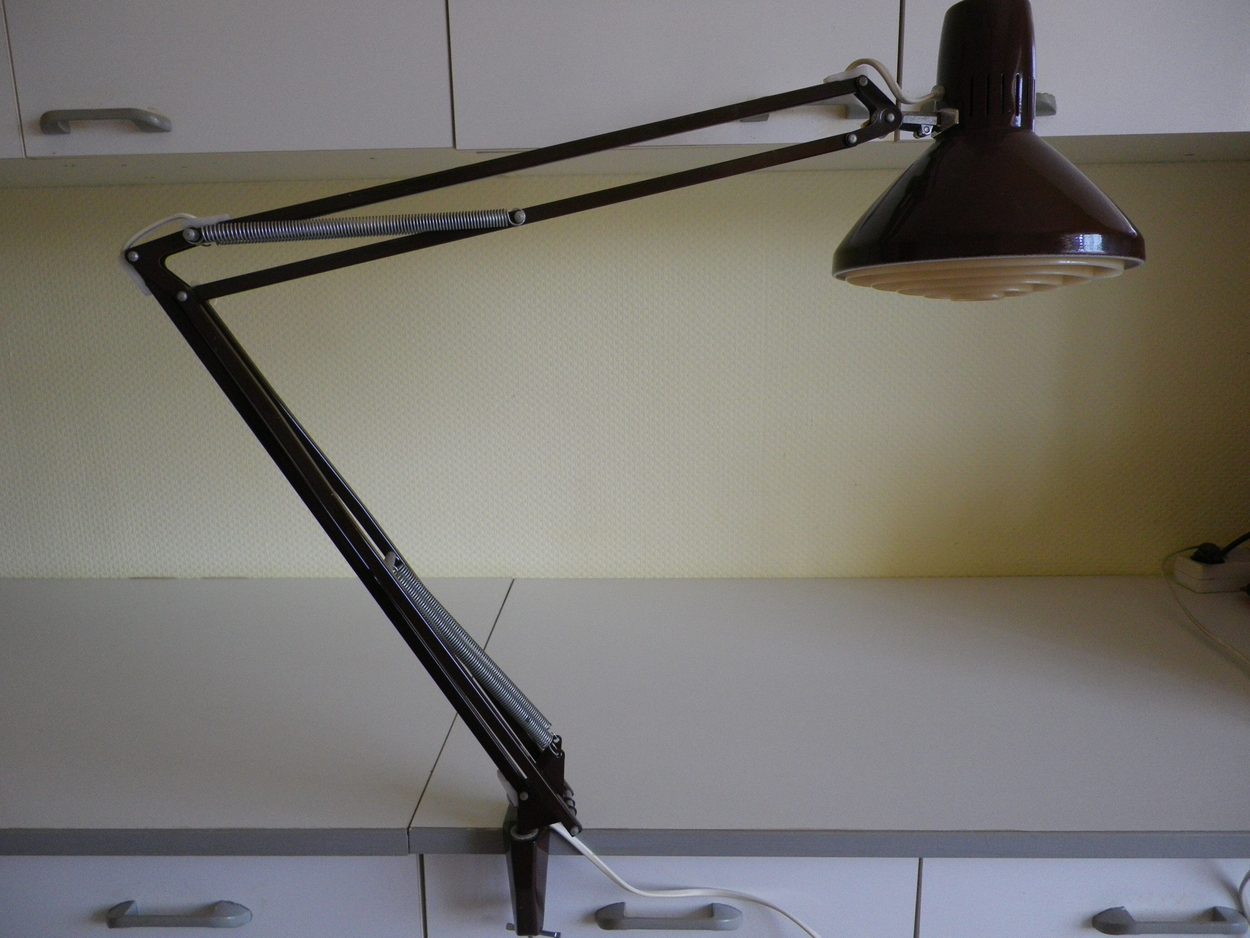 Lamp architect with lampshade in enamelled plate and 2 articulated arms brand ledu