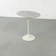 Tulip oval side table by Eero Saarinen for Knoll International – 1960s