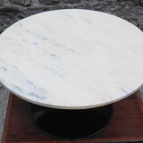 Round coffee table on tulip foot from the 70s