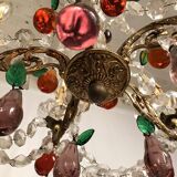 Lustre en bronze doré, pendeloques cristal et pampilles de verre coloré en forme de fruits, fin XIXe