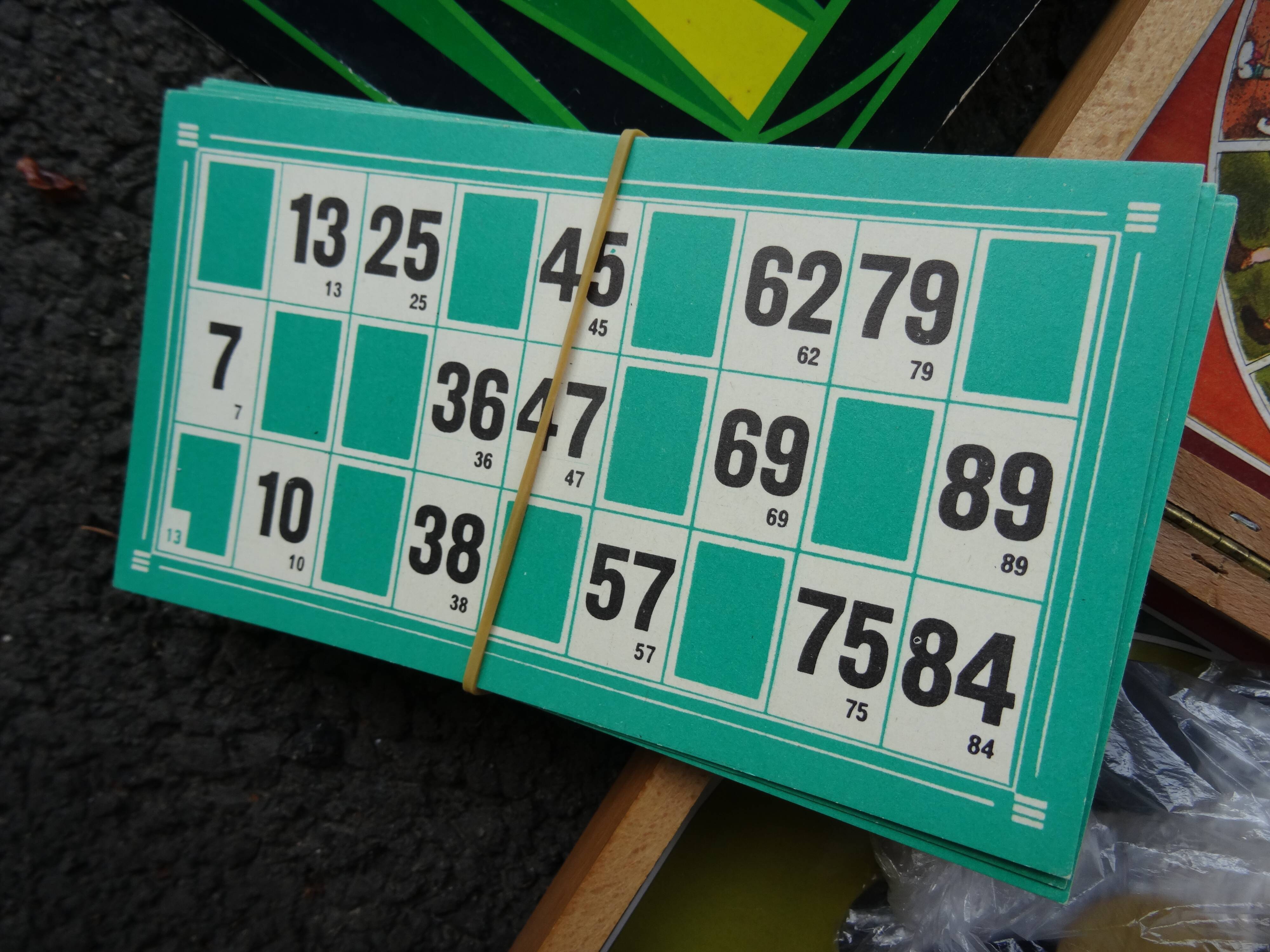 Games of small horses