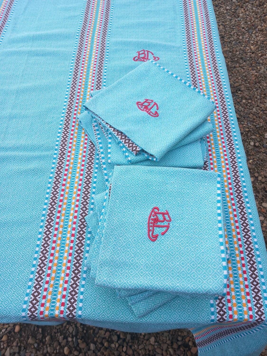 Old tablecloth 2.80 m + 12 napkins