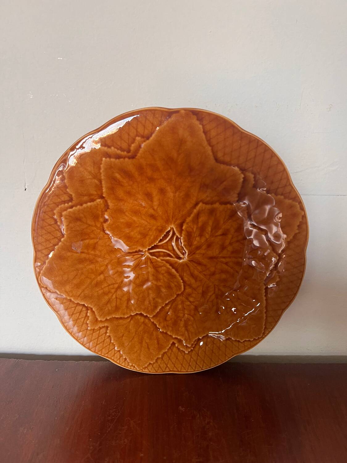 Gien primefleur brown slip plate