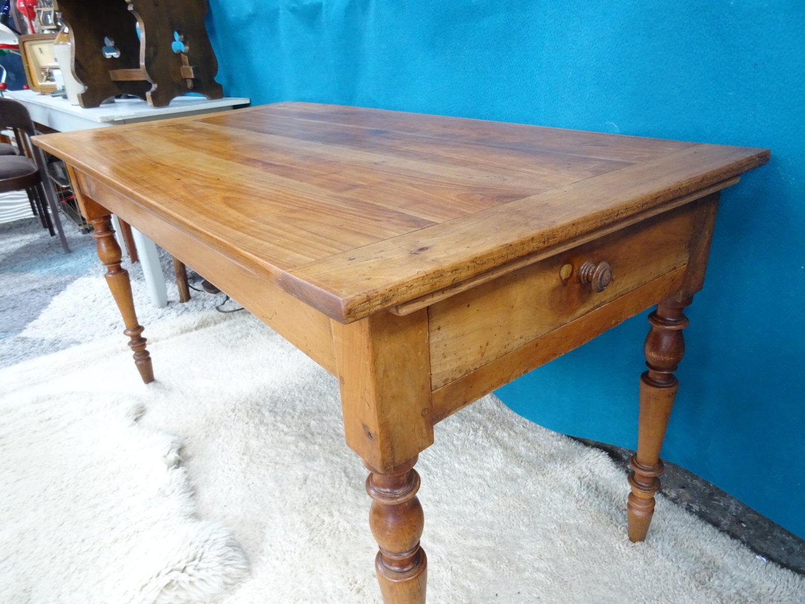 Table de ferme en bois fruitier