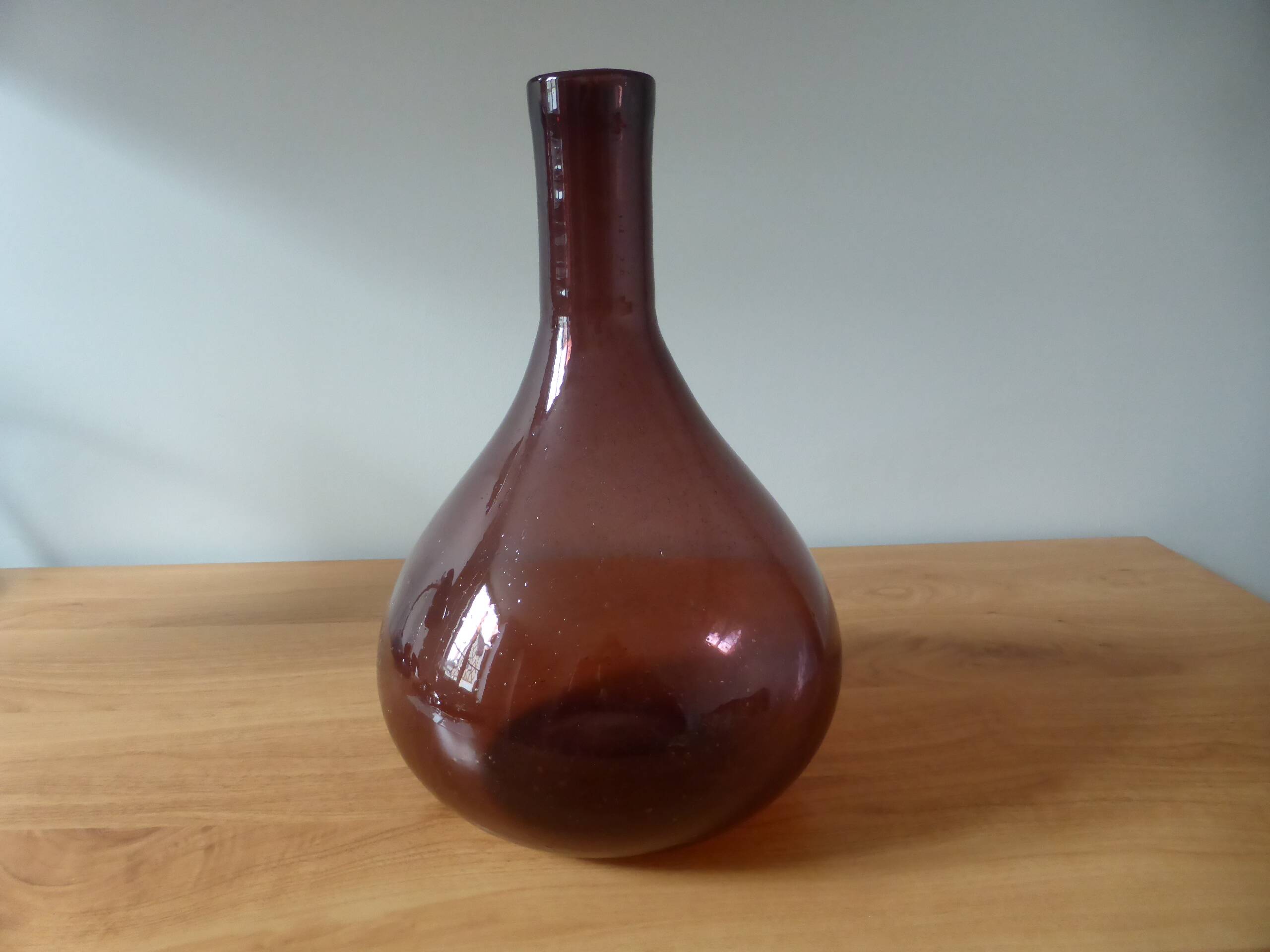 Vintage blown glass vase 240530