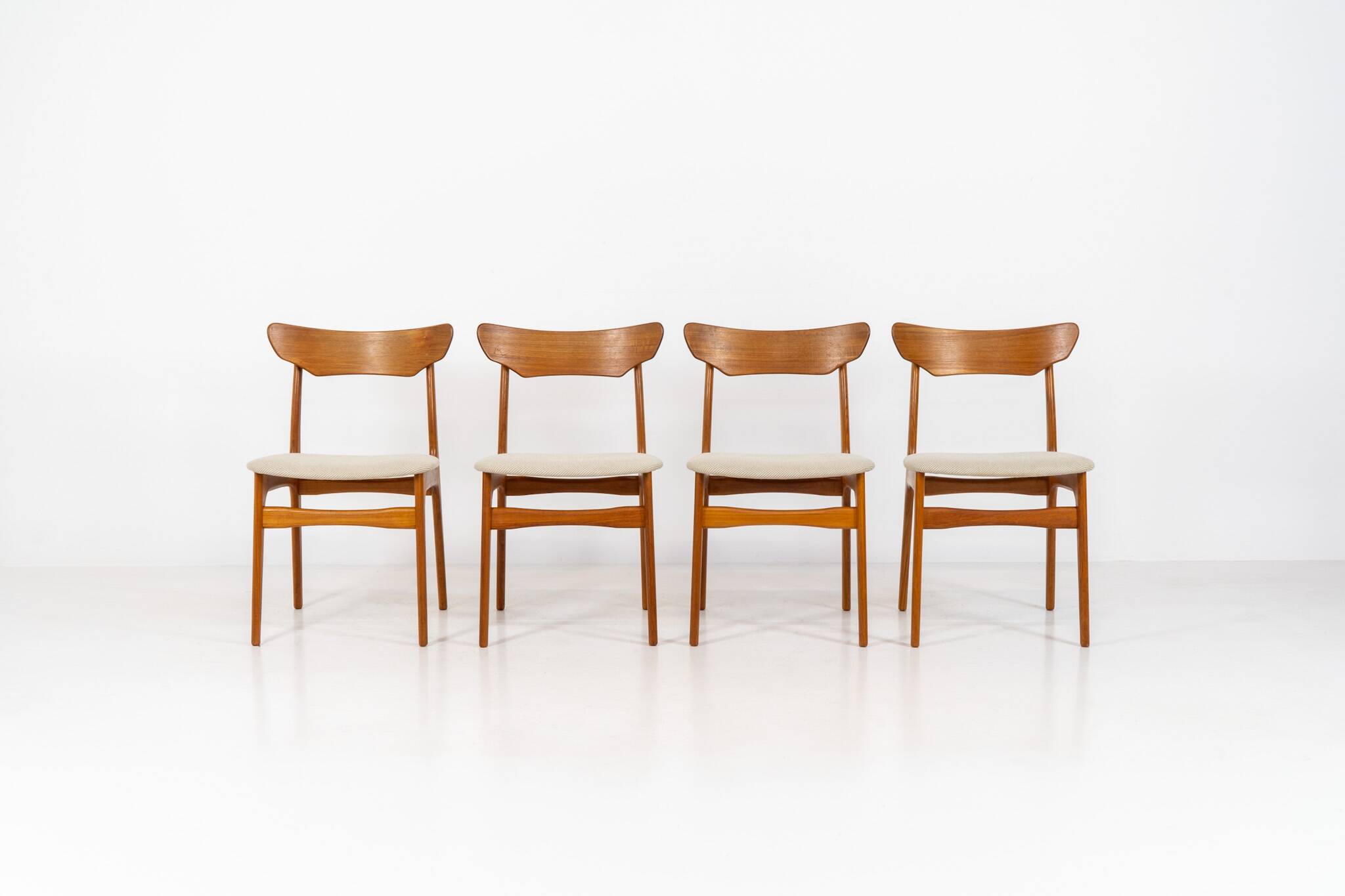 Ensemble de 4 chaises à manger par Schiønning & Elgaard