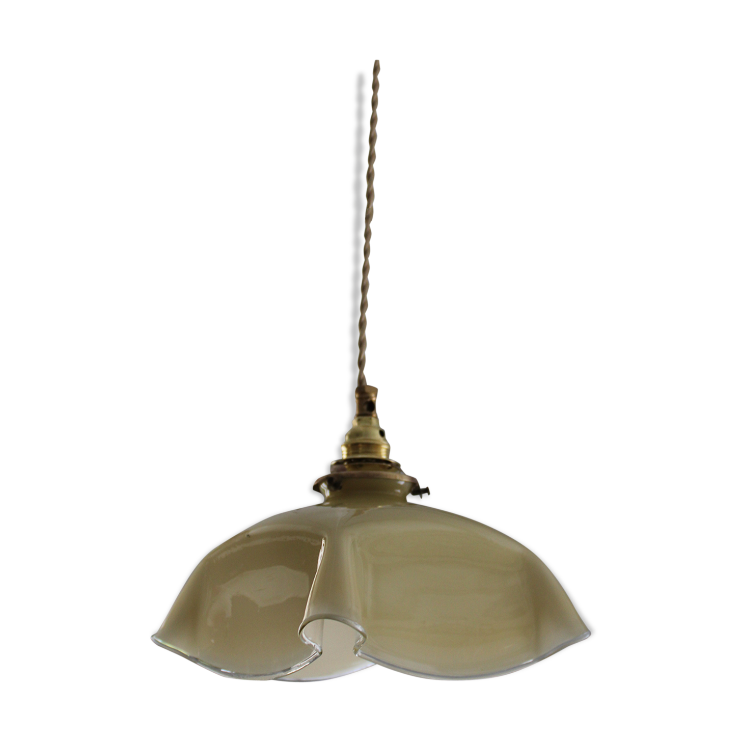 Draped opaline suspension
