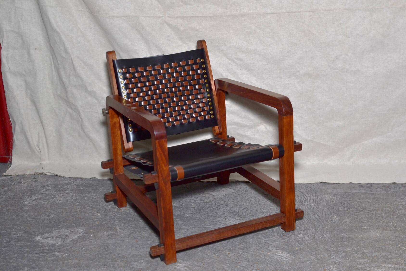 Set of 4 armchairs and a coffee table in Bunbinga and leather